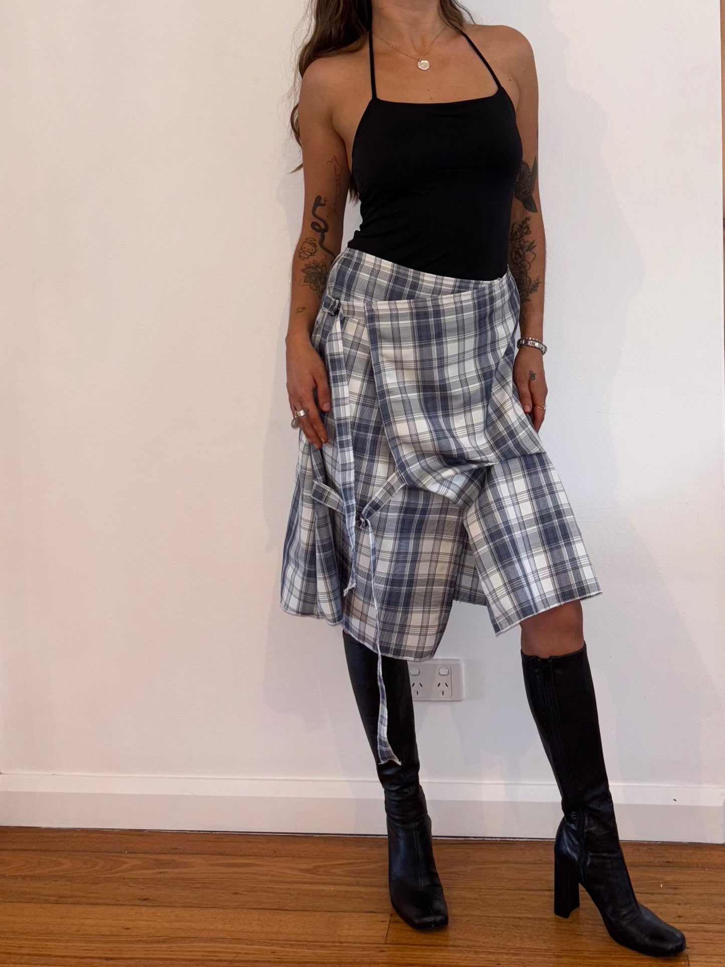 LIGHT BLUE/ WHITE TARTAN BUCKLE SKIRT