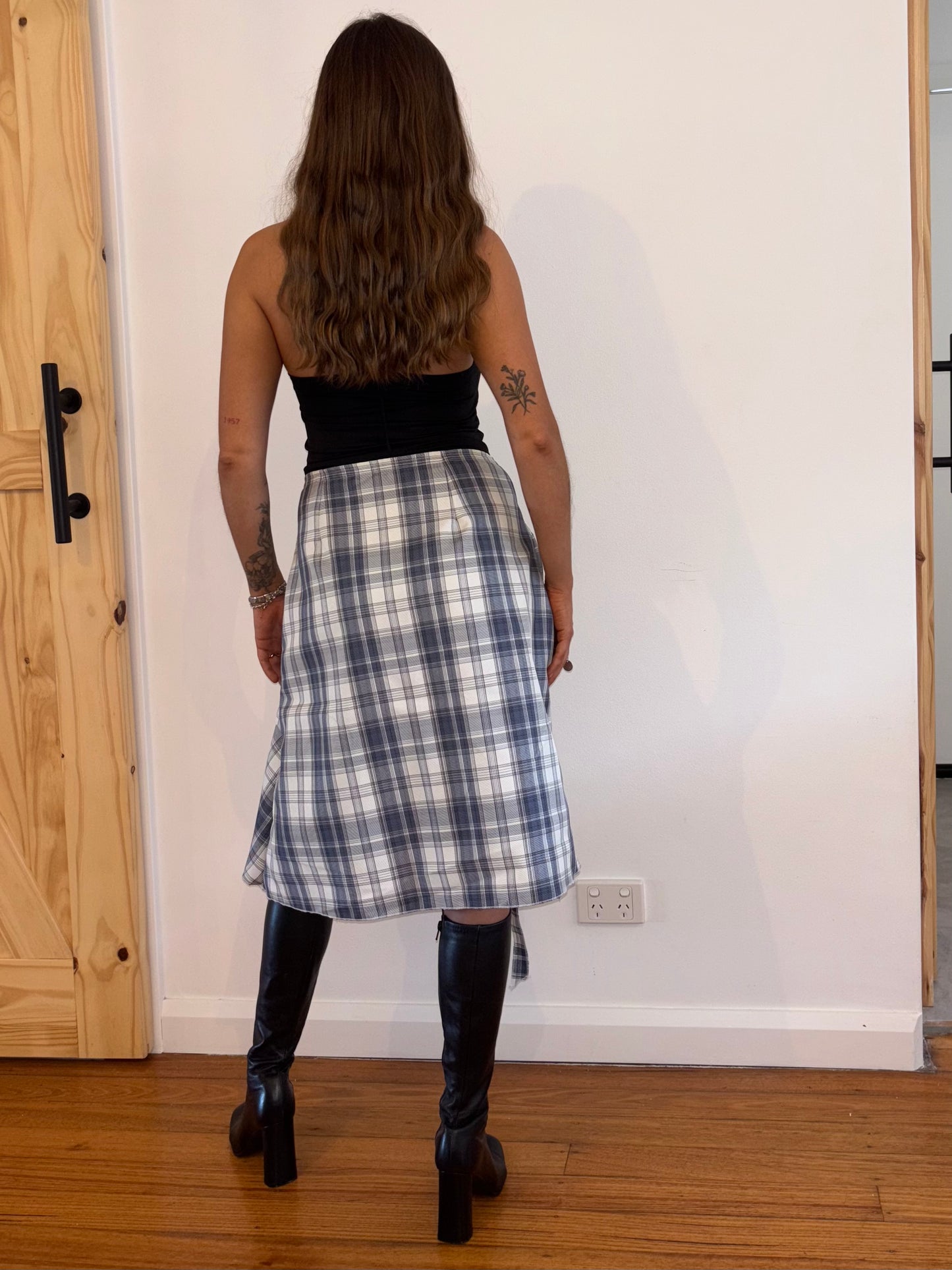LIGHT BLUE/ WHITE TARTAN BUCKLE SKIRT