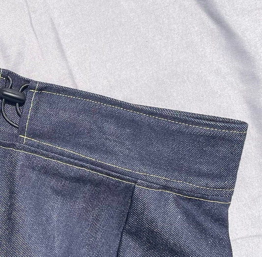 OG TOGGLE BLACK MID DENIM SKIRT