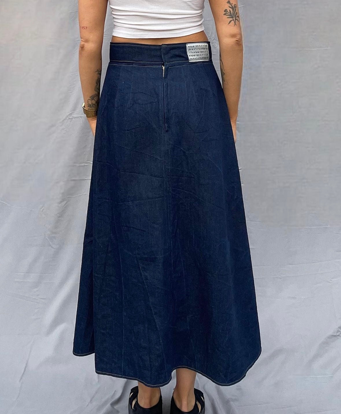 OG TOGGLE NAVY BLUE MID DENIM SKIRT