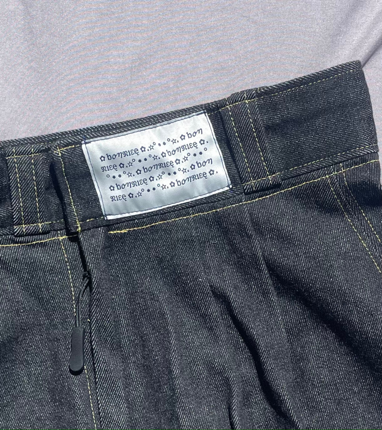 OG TOGGLE BLACK MID DENIM SKIRT