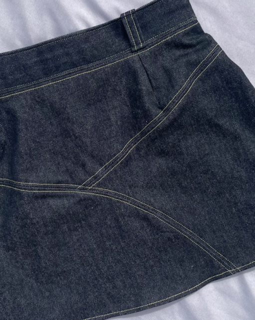 BLACK MINI DENIM SKIRT