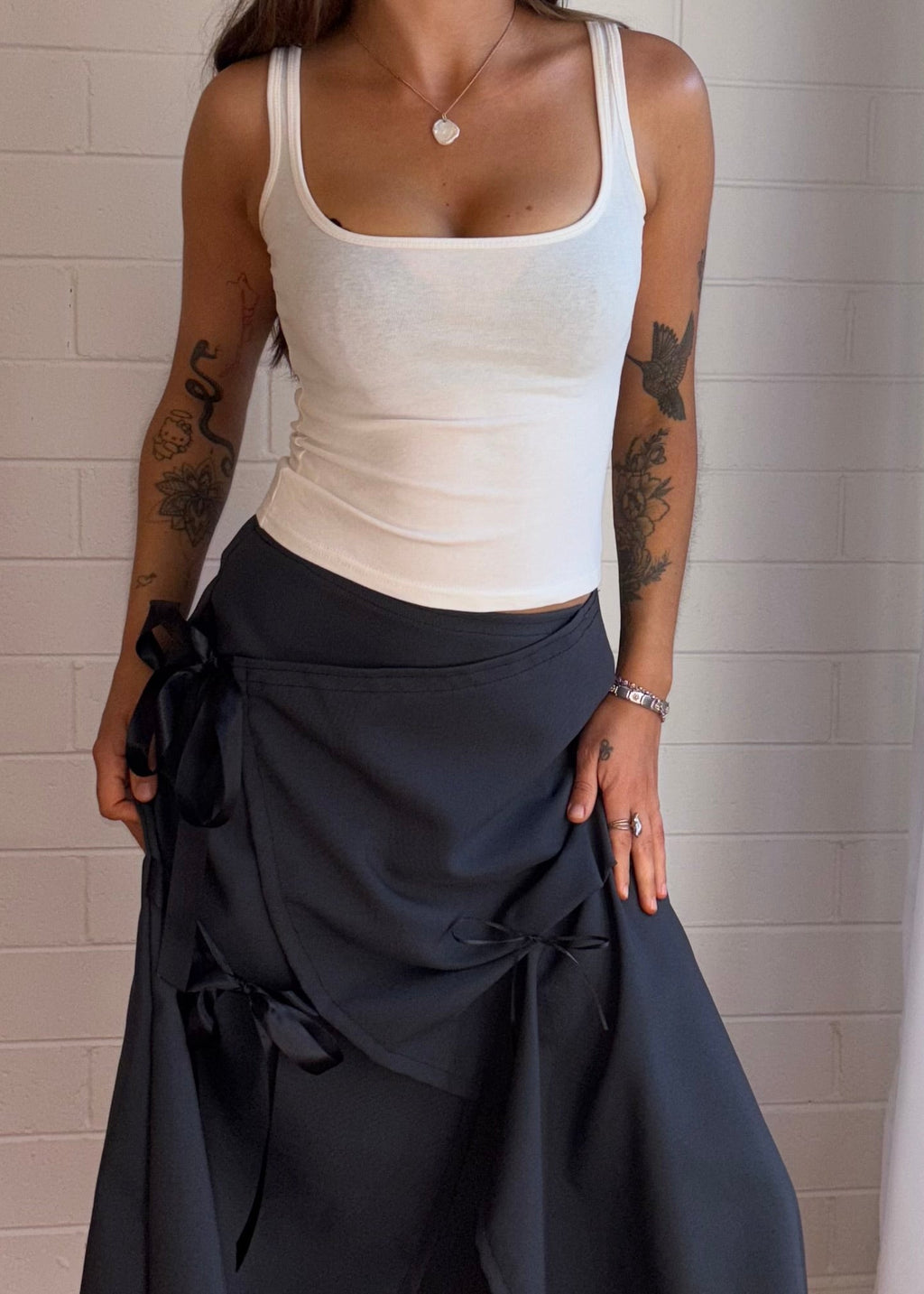 CHARCOAL BOW SKIRT