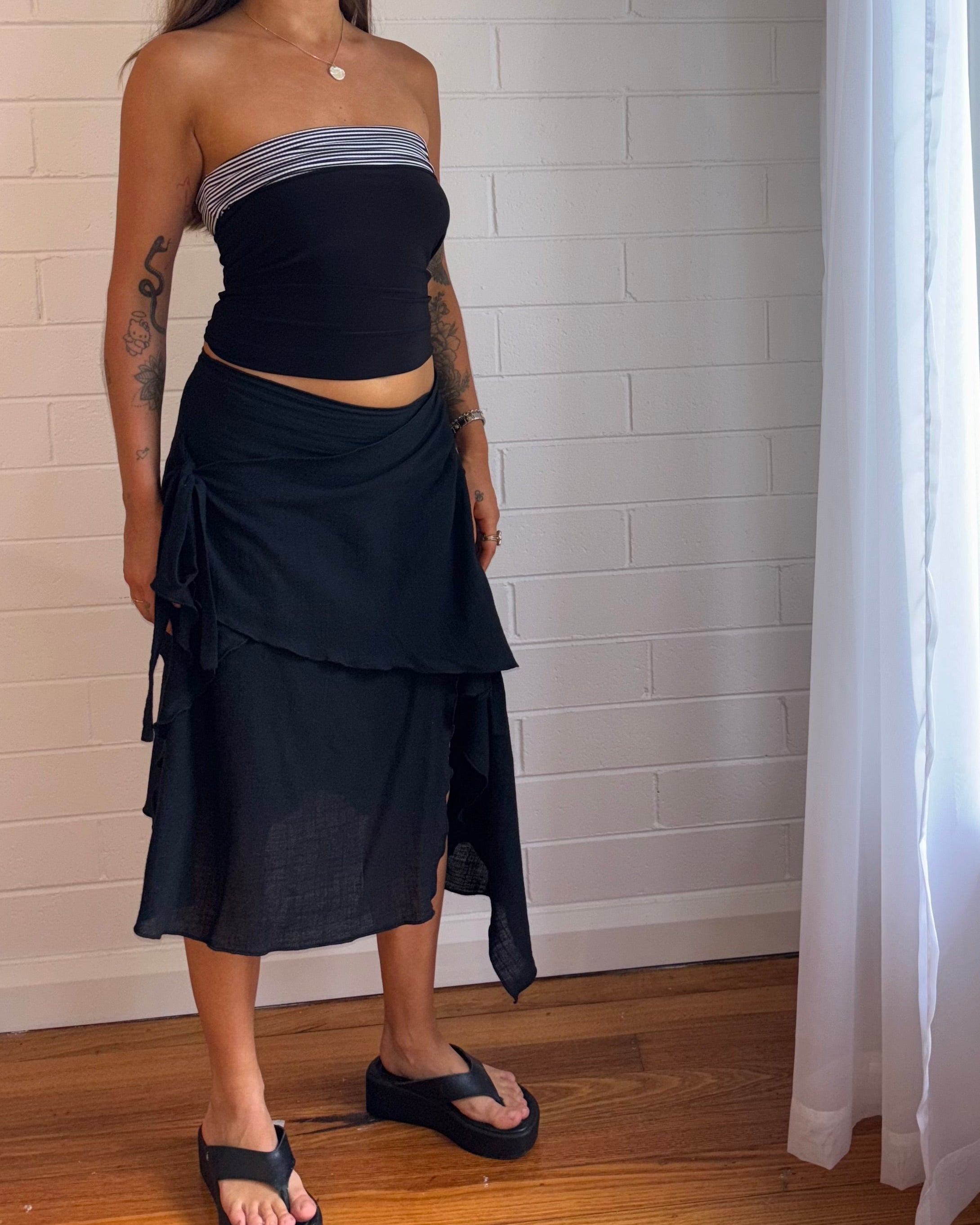 BLACK MULTI-WAY SKIRT