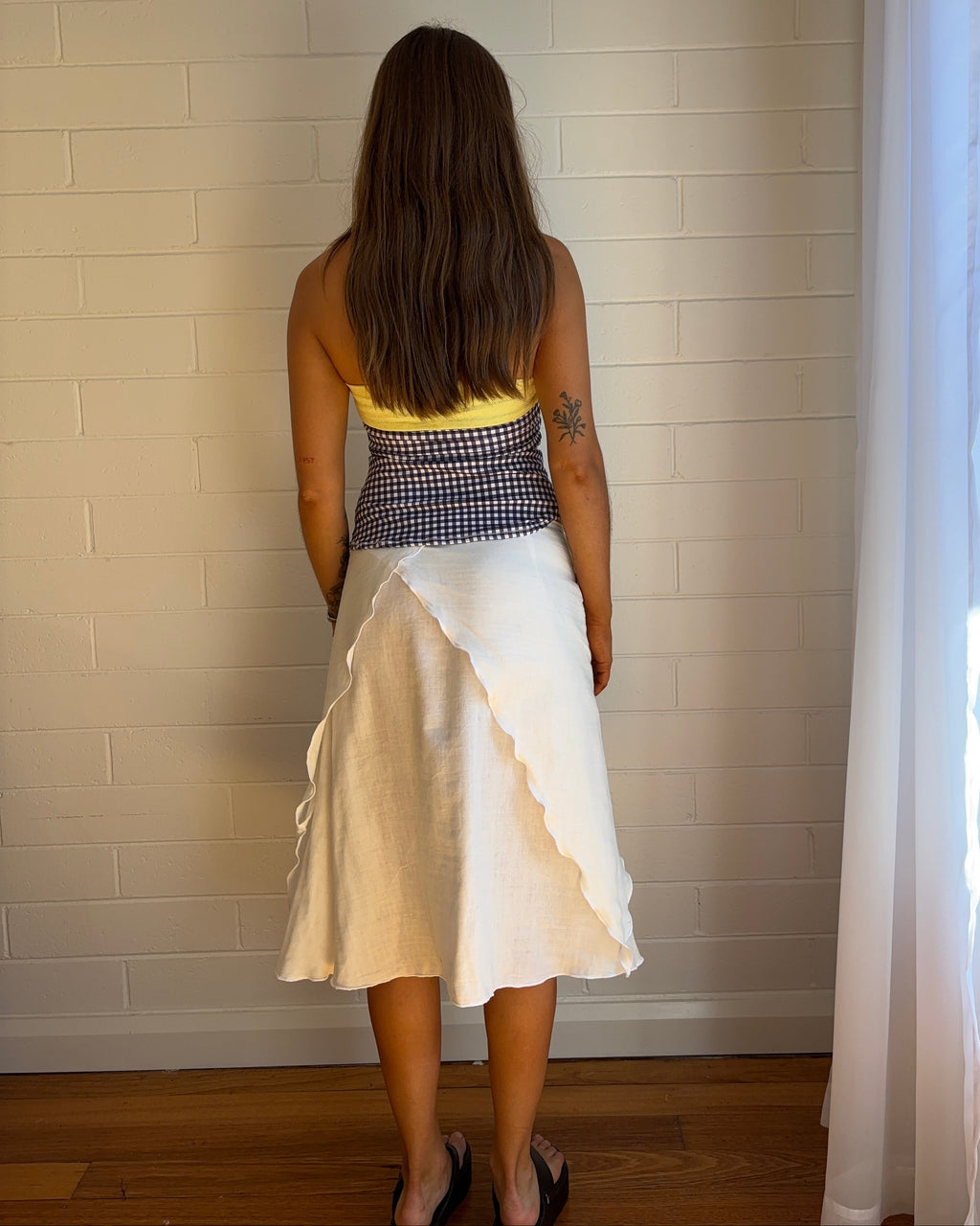 WHITE MULTI-WAY SKIRT