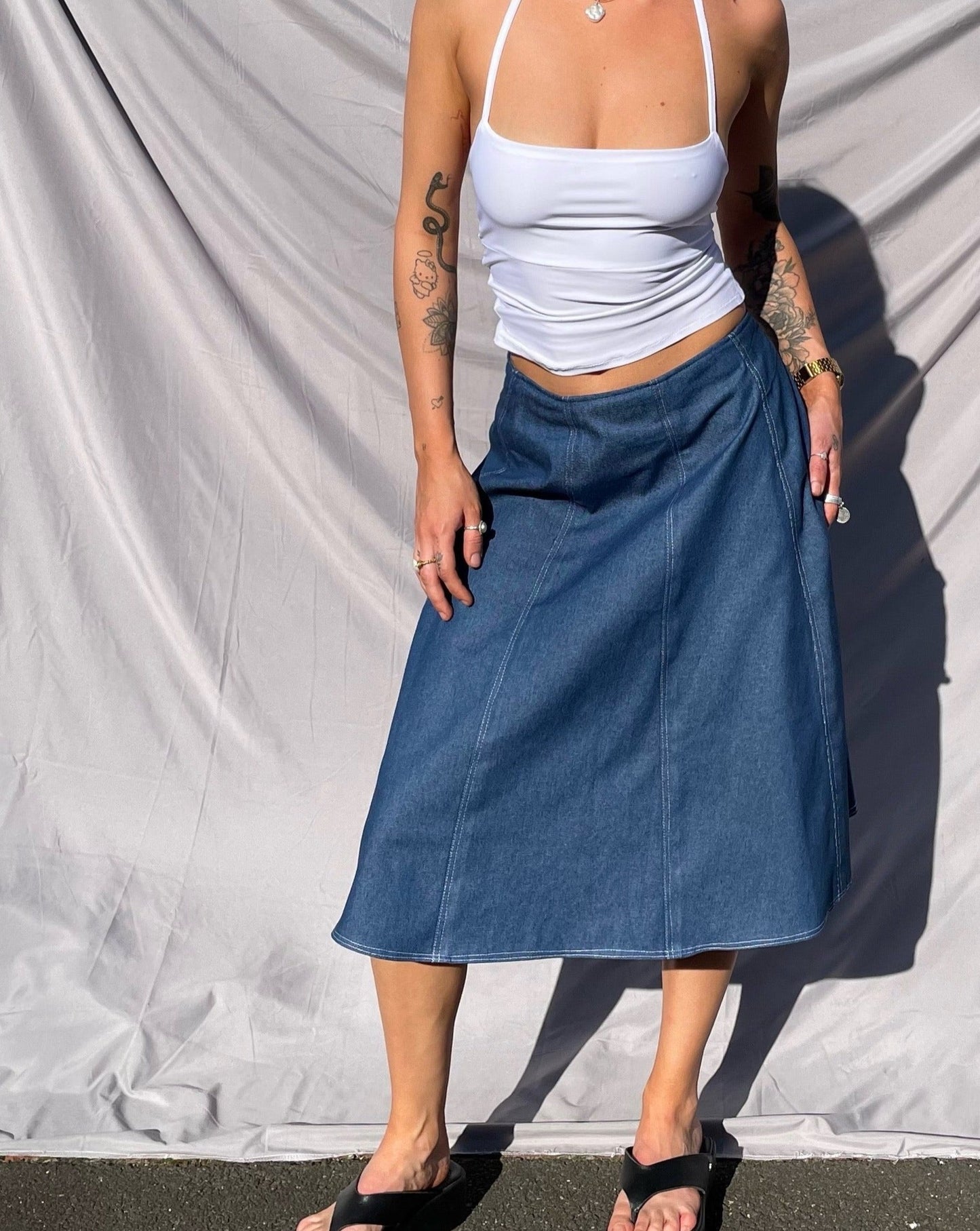 BLUE LOW RISE DENIM SKIRT